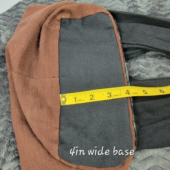 Sling Body Purse With Elephant Design On The Front. - Picture 9 of 10